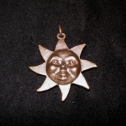 Přívěsek slunce